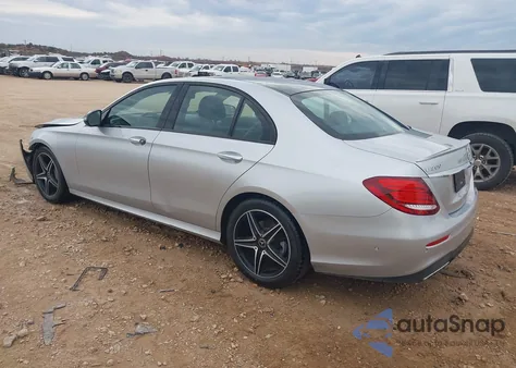 2018 Mercedes-Benz E 300 z USA, uszkodzony, nr VIN WDDZF4JB9JA469862